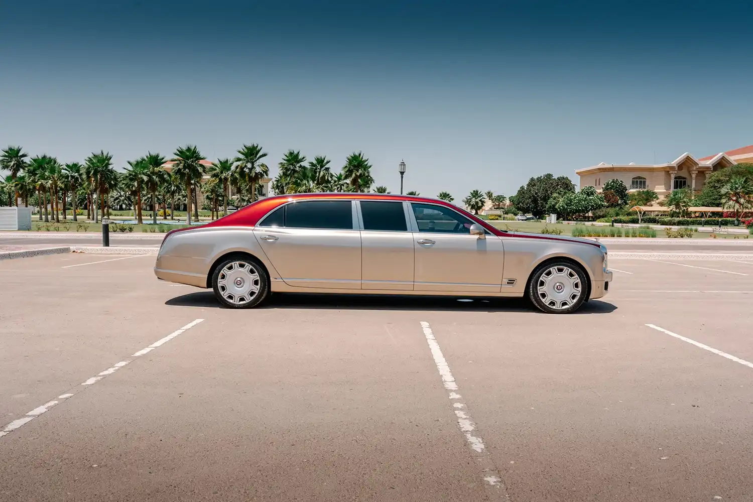 Bentley Mulsanne Grand Limousine