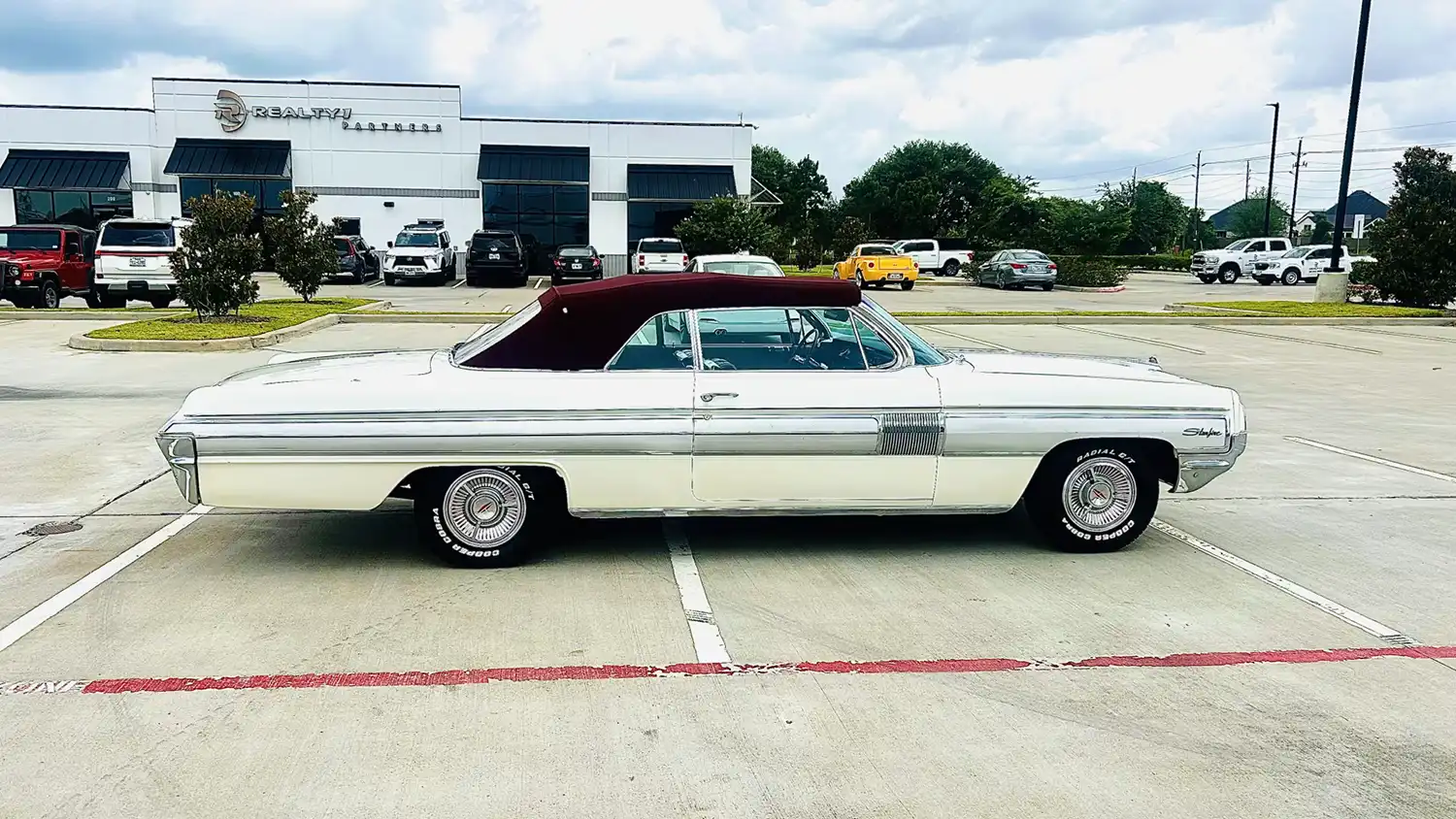 1962 Oldsmobile Starfire Convertible