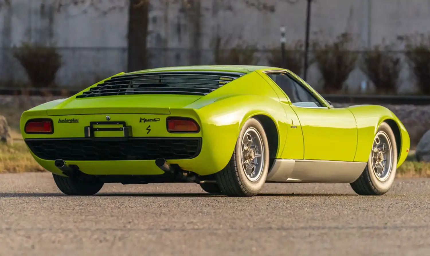The Iconic 1969 Lamborghini Miura P400 S Shines in Verde