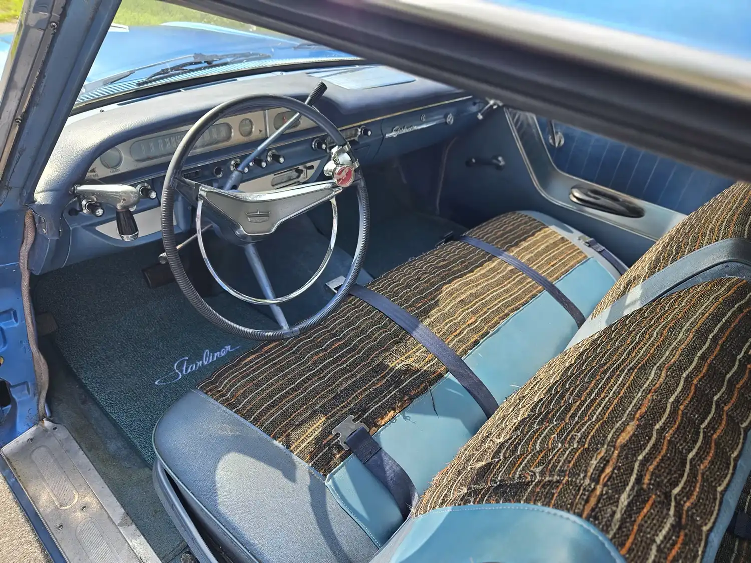 1960 Ford Galaxie Starliner Coupe