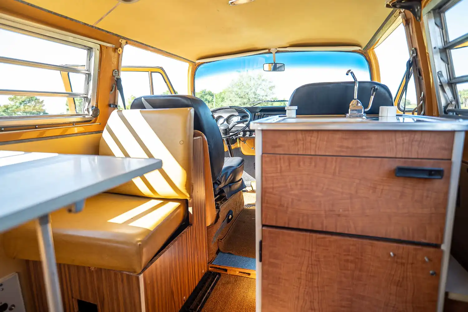 1972 Volkswagen Type II Camper Bus