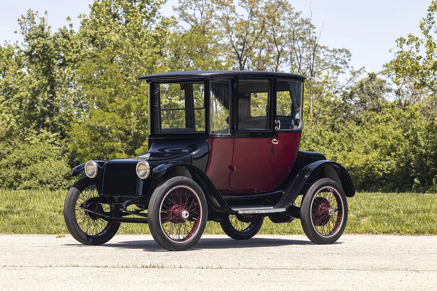 Pure Motoring Heritage: A 1918 Detroit Electric Brougham Pure Motoring Heritage: A 1918 Detroit Electric Brougham