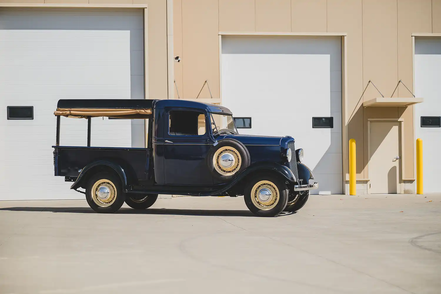 1935 Chevrolet Master EB Canopy Truck