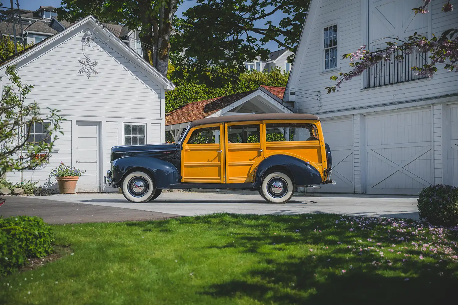 1940 Ford DeLuxe Station Wagon