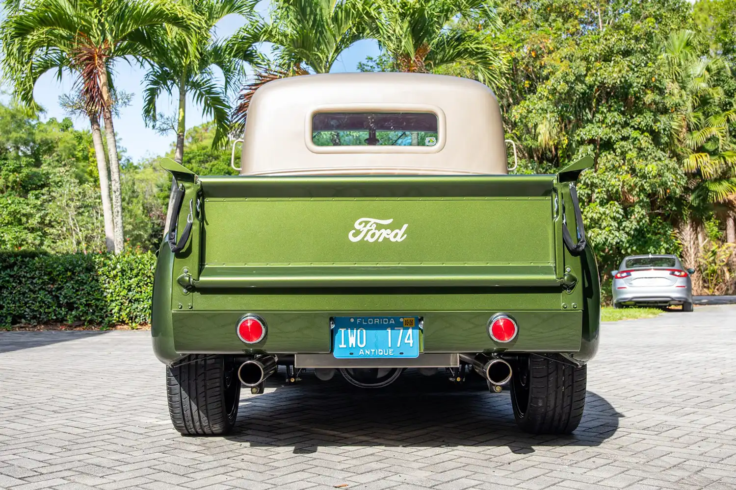 1942 Ford COE Pickup Street Rod