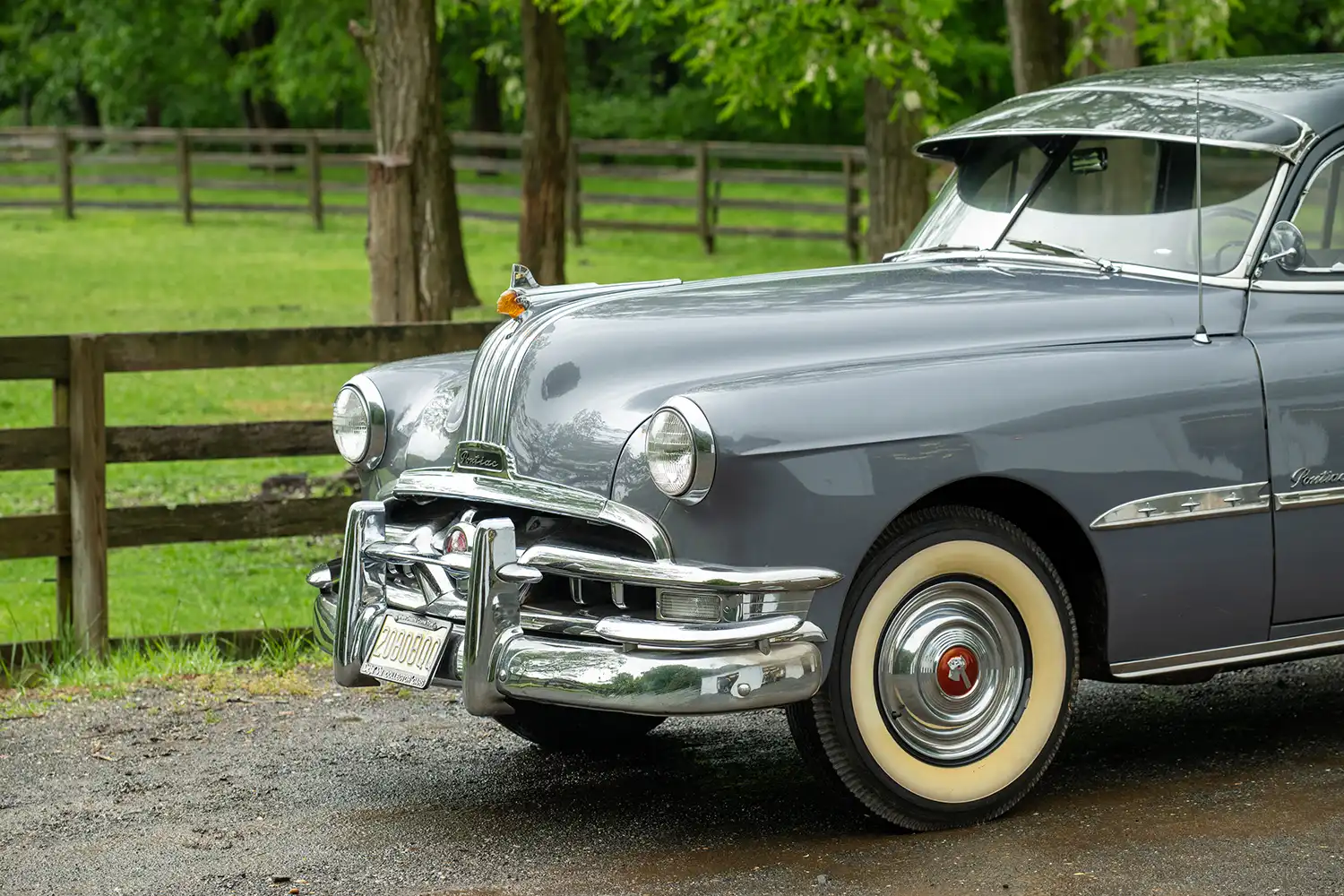 1951 Pontiac Chieftain Eight Sedan