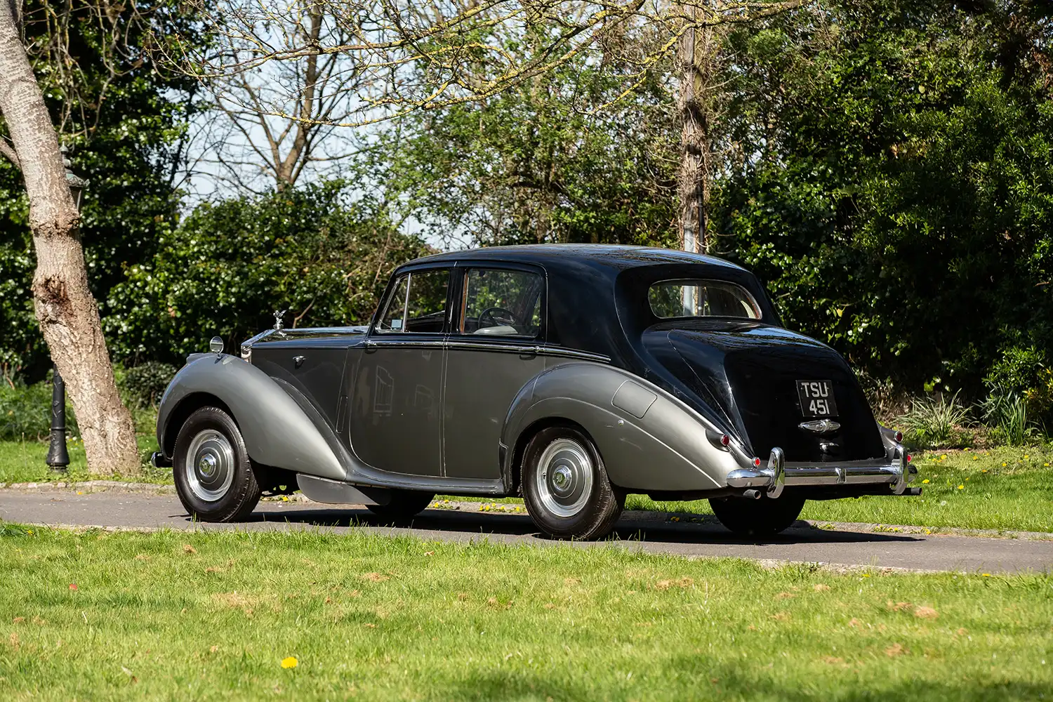 1954 Rolls-Royce Silver Dawn Saloon