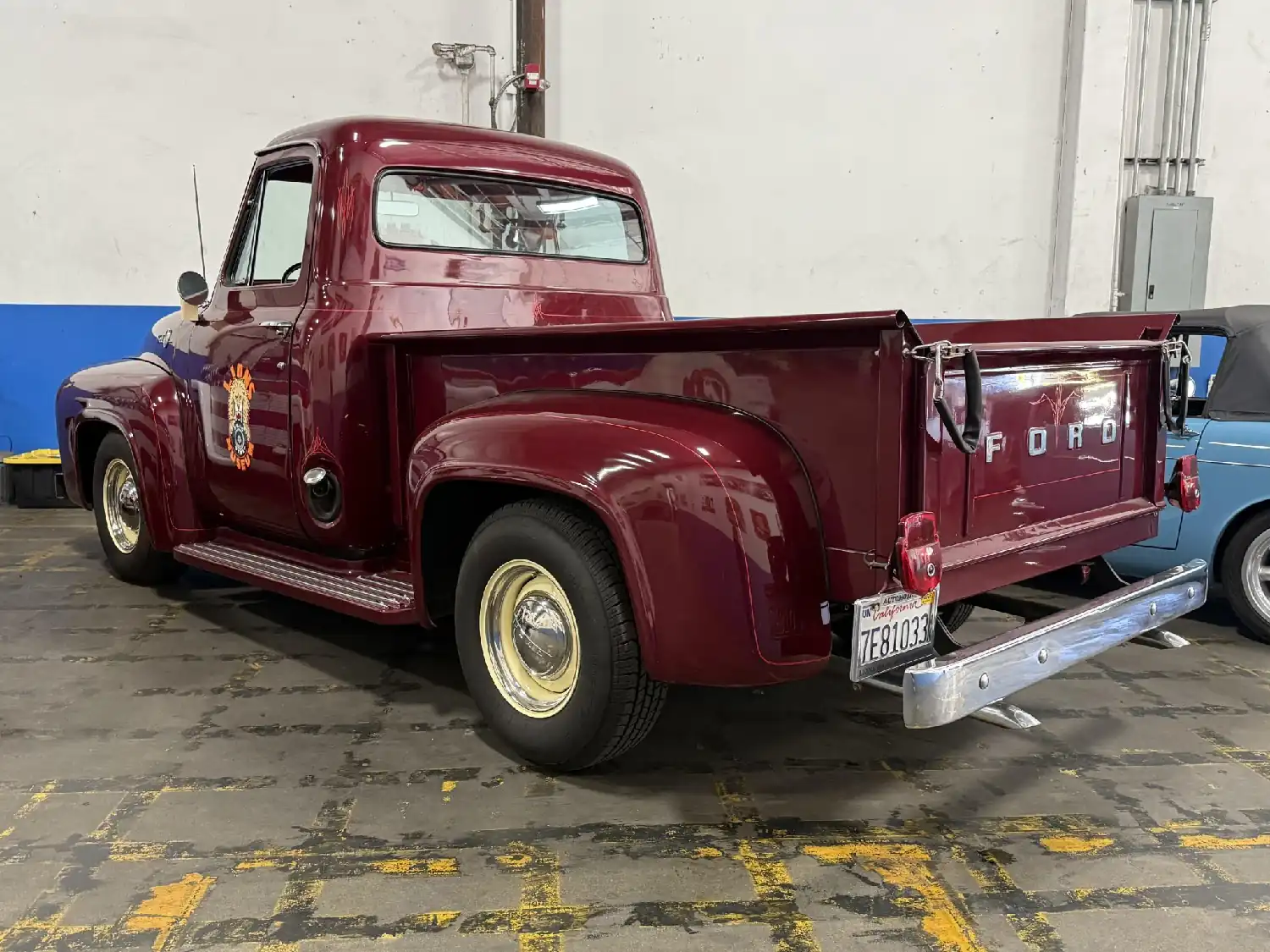 1955 Ford F-100 push truck