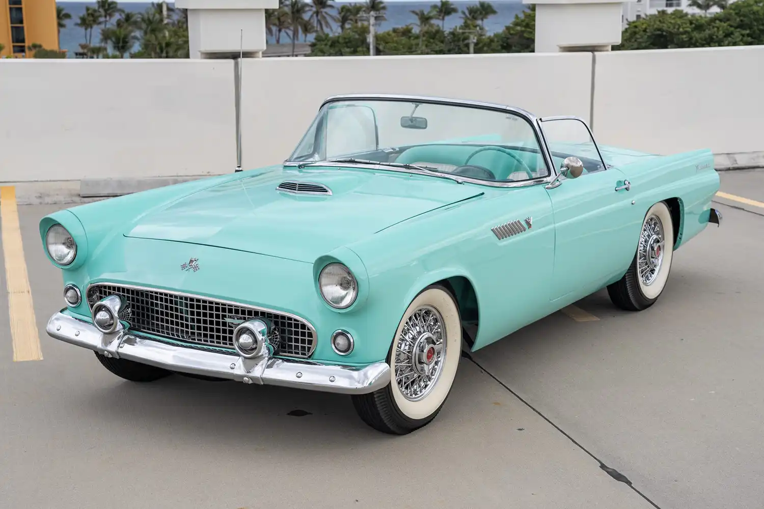 Feel the Charm of a 1955 Ford Thunderbird 3-Speed