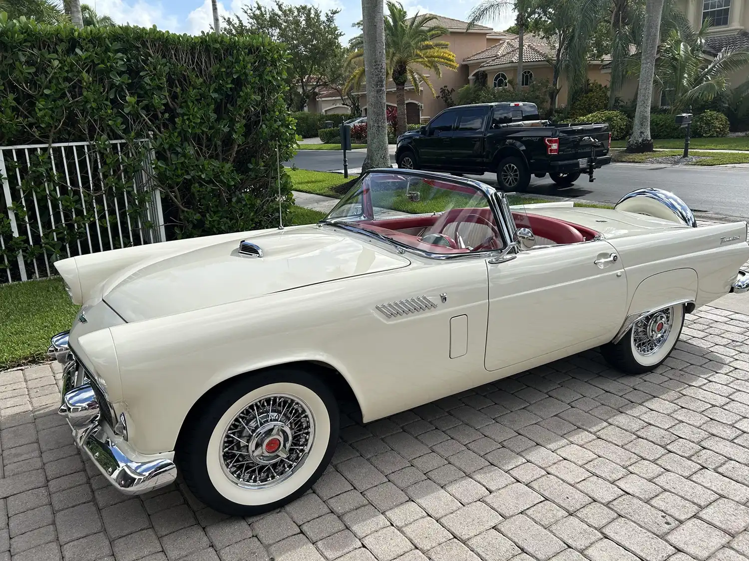 1956 Ford Thunderbird