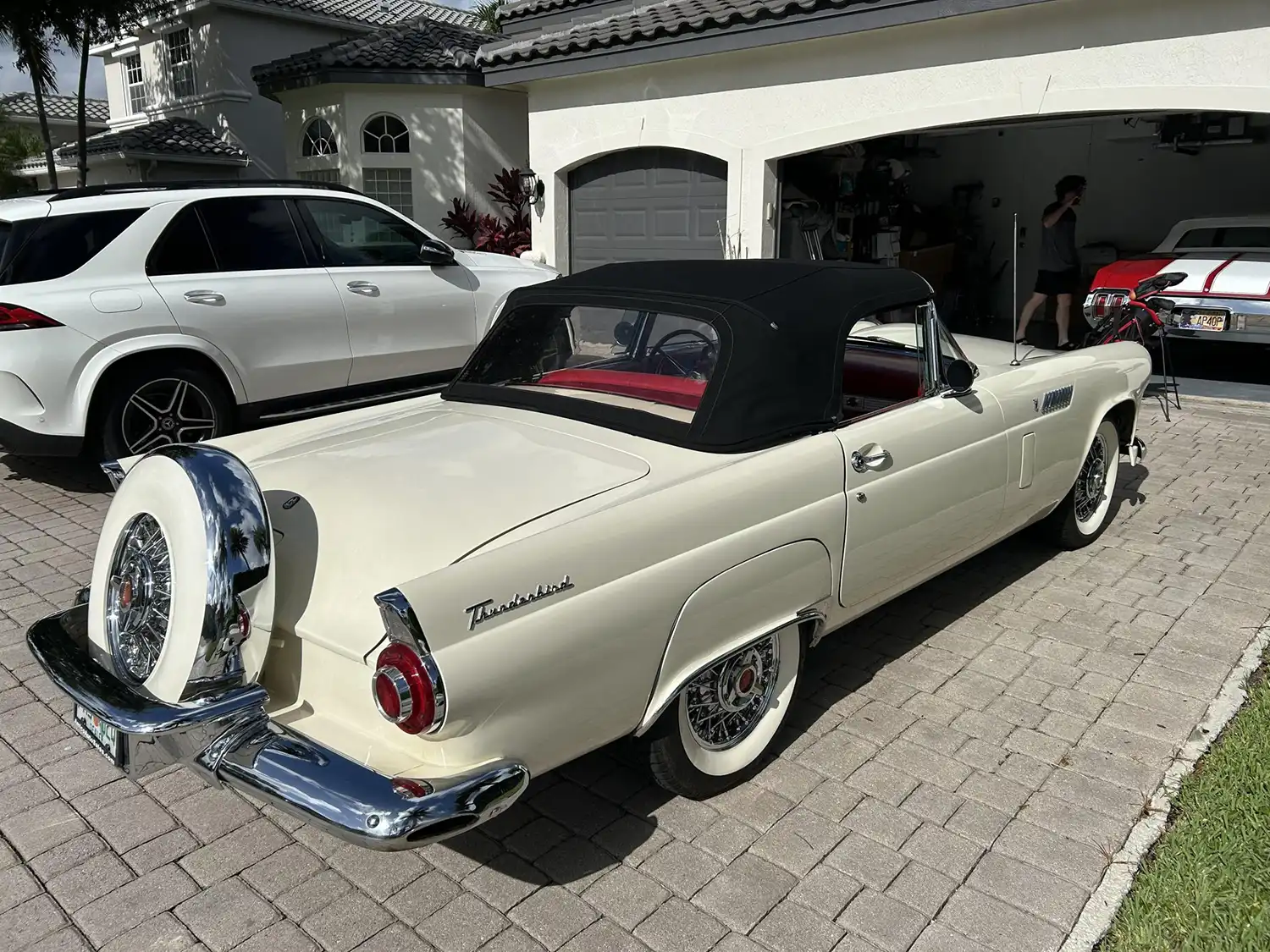 1956 Ford Thunderbird