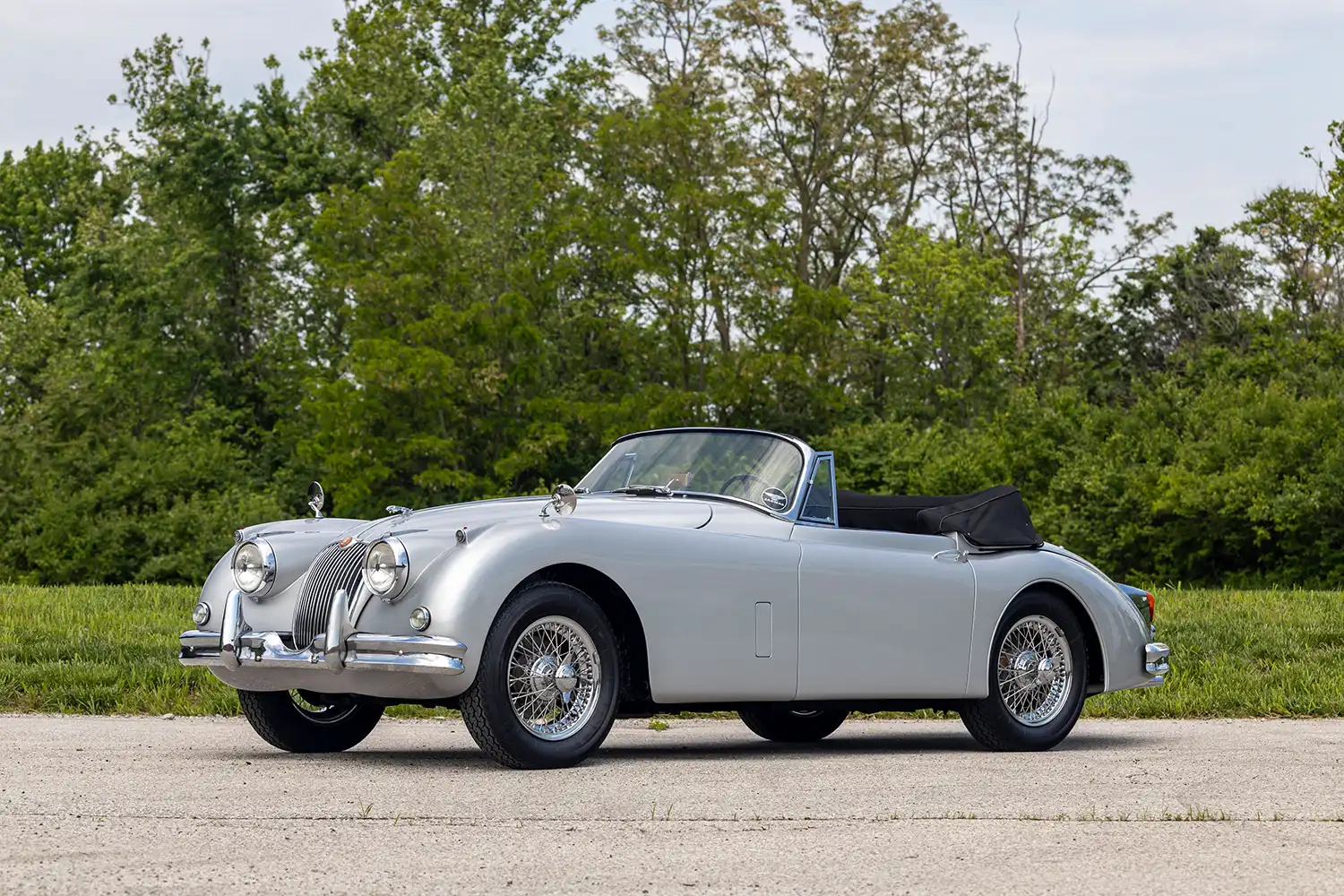 Pure Motoring Bliss: Exploring the Legendary 1960 Jaguar XK 150