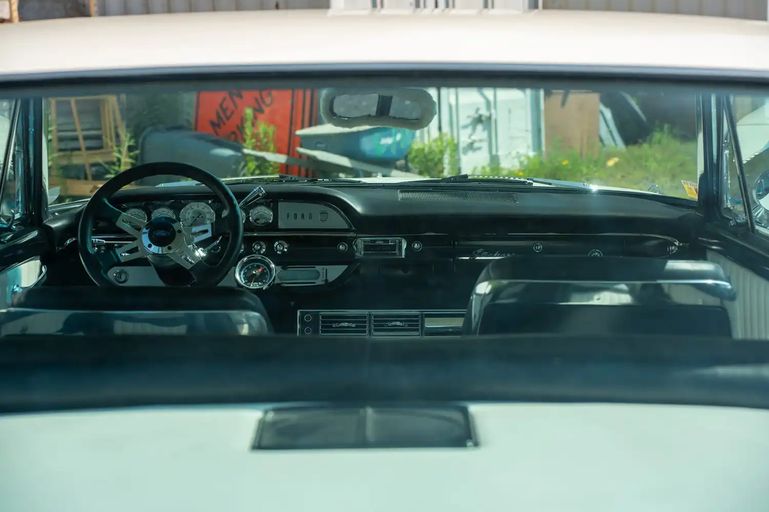 1960 Ford Galaxie Starliner