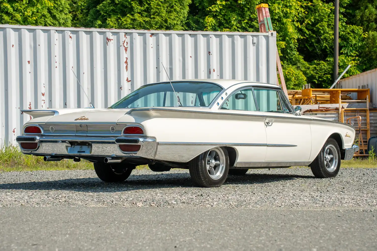 1960 Ford Galaxie Starliner