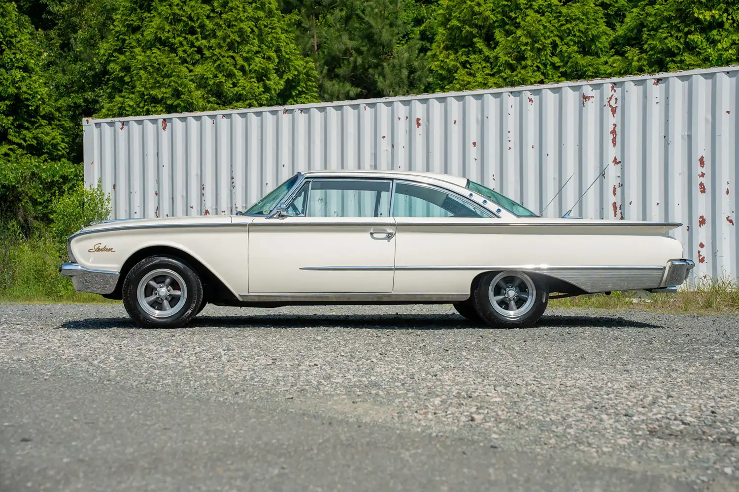 1960 Ford Galaxie Starliner