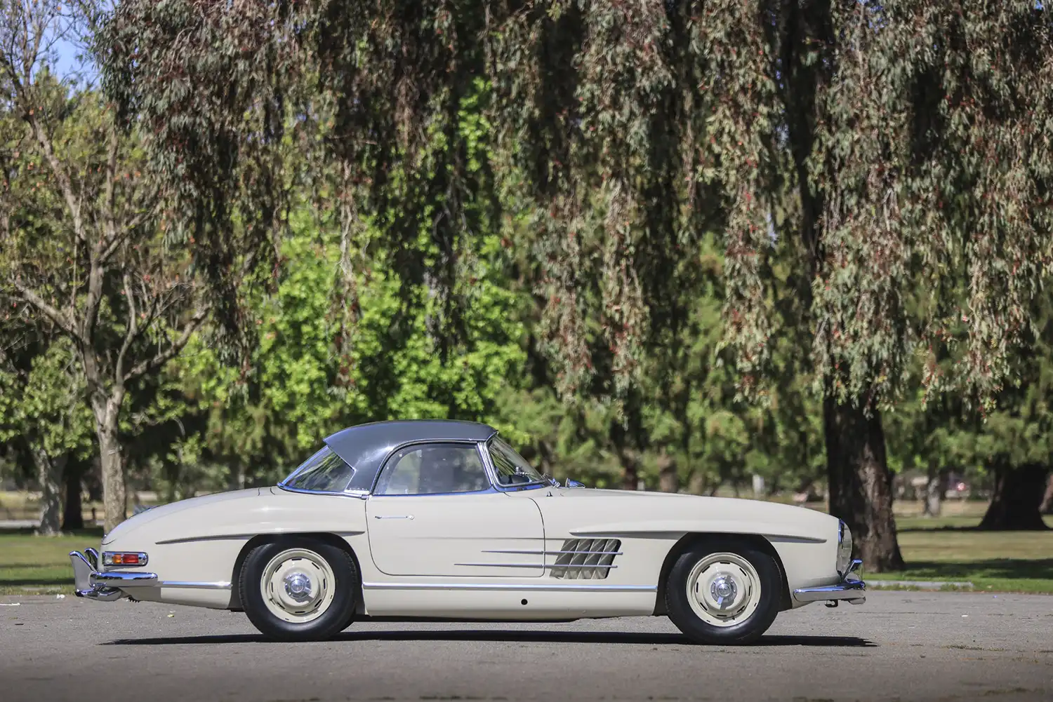 1963 Mercedes-Benz 300 SL Roadster