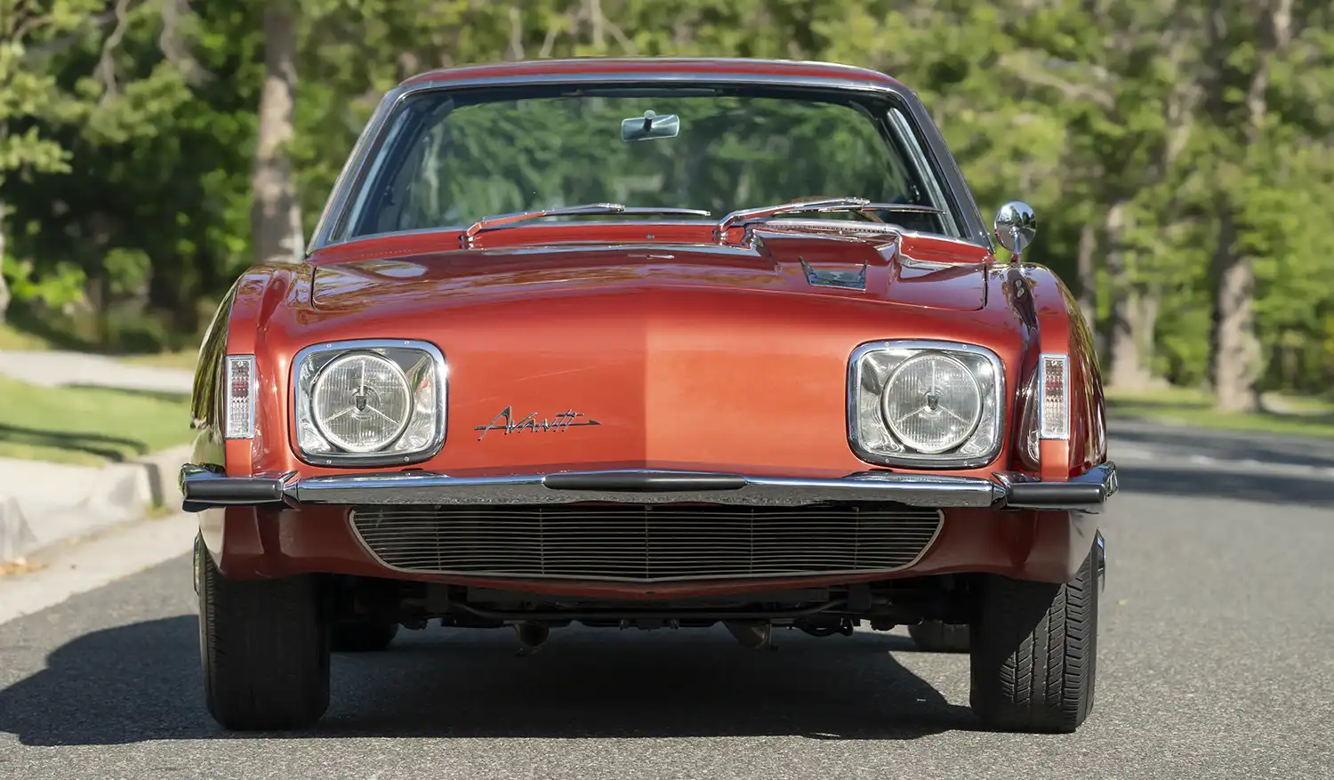 Hollywood Highlight: The Star-Quality 1964 Studebaker Avanti R2 Hollywood Highlight: The Star-Quality 1964 Studebaker Avanti R2