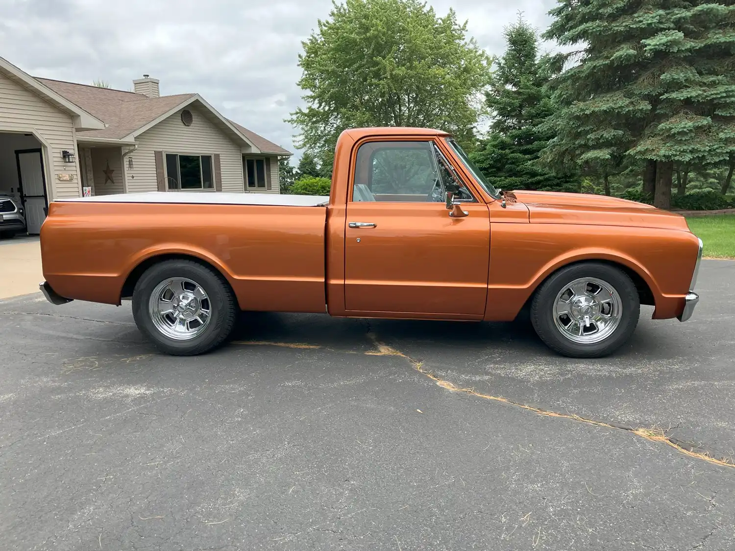 Fuel-Injected 1969 Chevrolet C10 Pickup