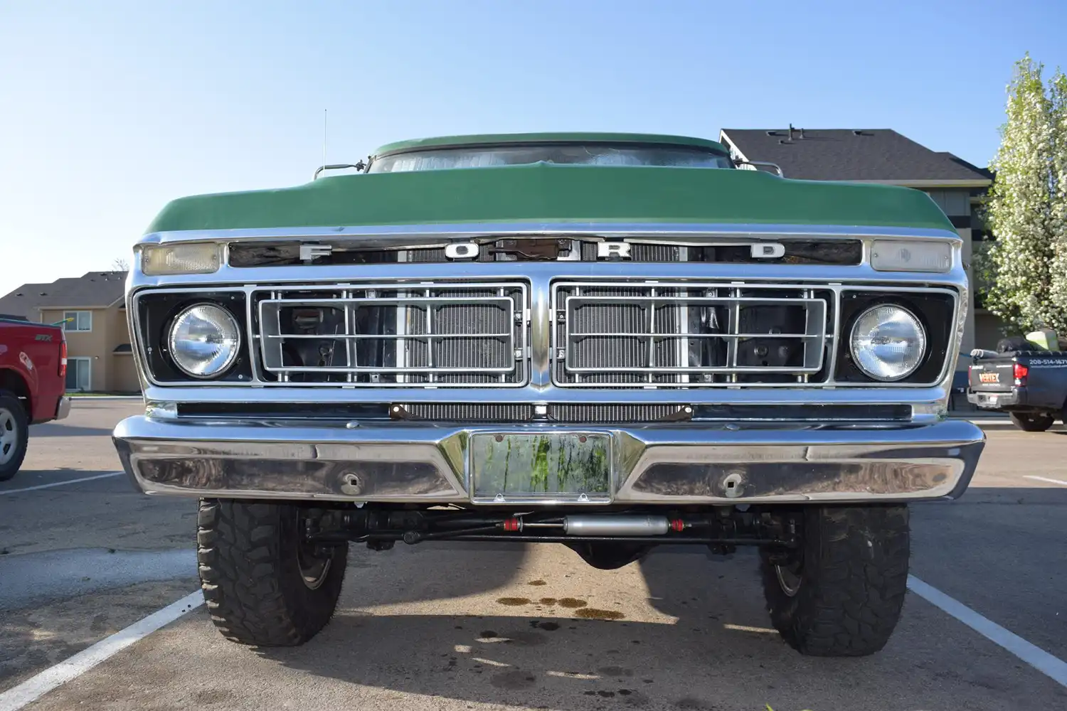 1973 Ford F-100 Custom 4×4 Shines With Retro Trail Attitude