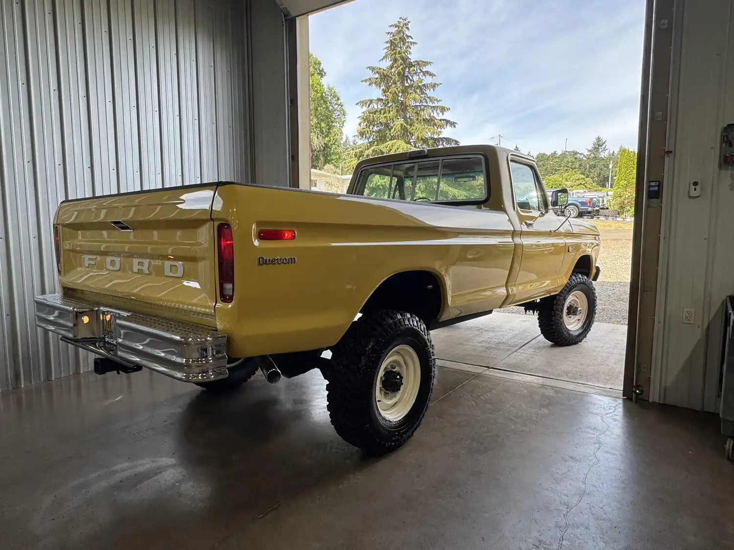 1973 Ford F-250 Custom 4×4