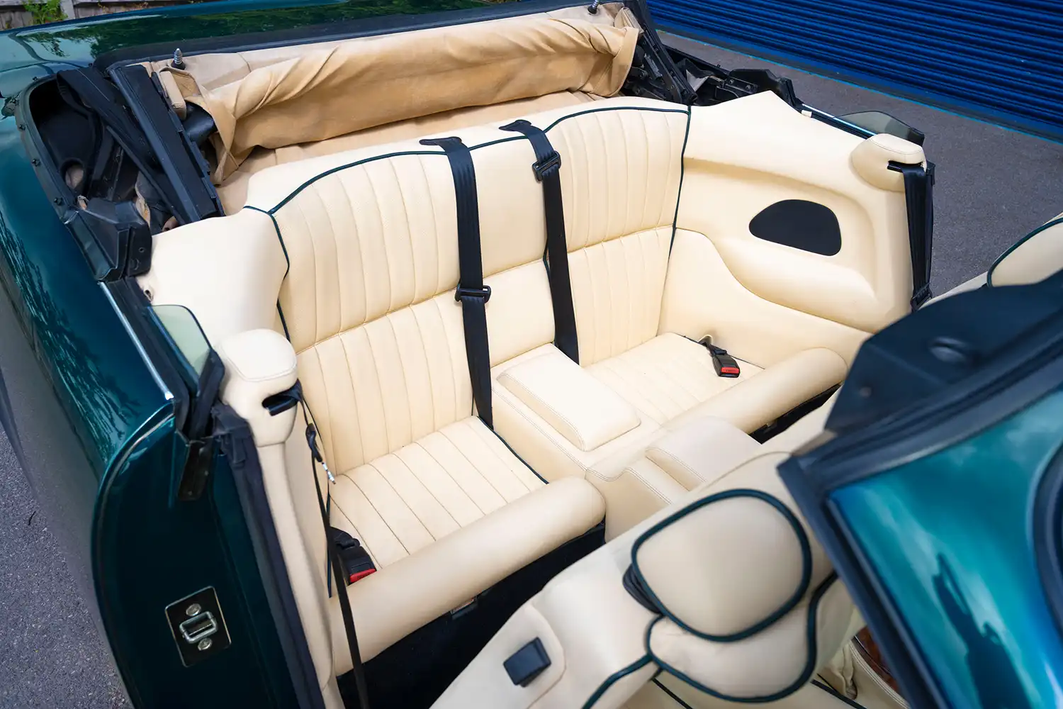 1995 Aston Martin Virage Volante