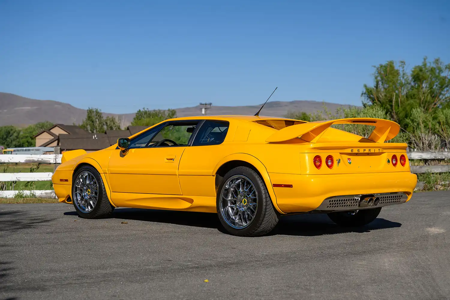 2003 Lotus Esprit V8
