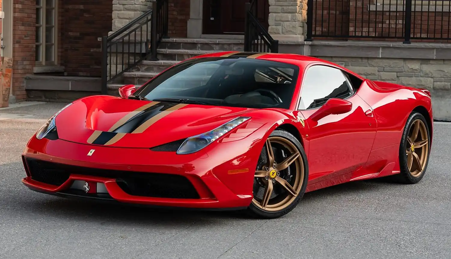 This 2015 Ferrari 458 Speciale Is a Rosso Corsa Dream