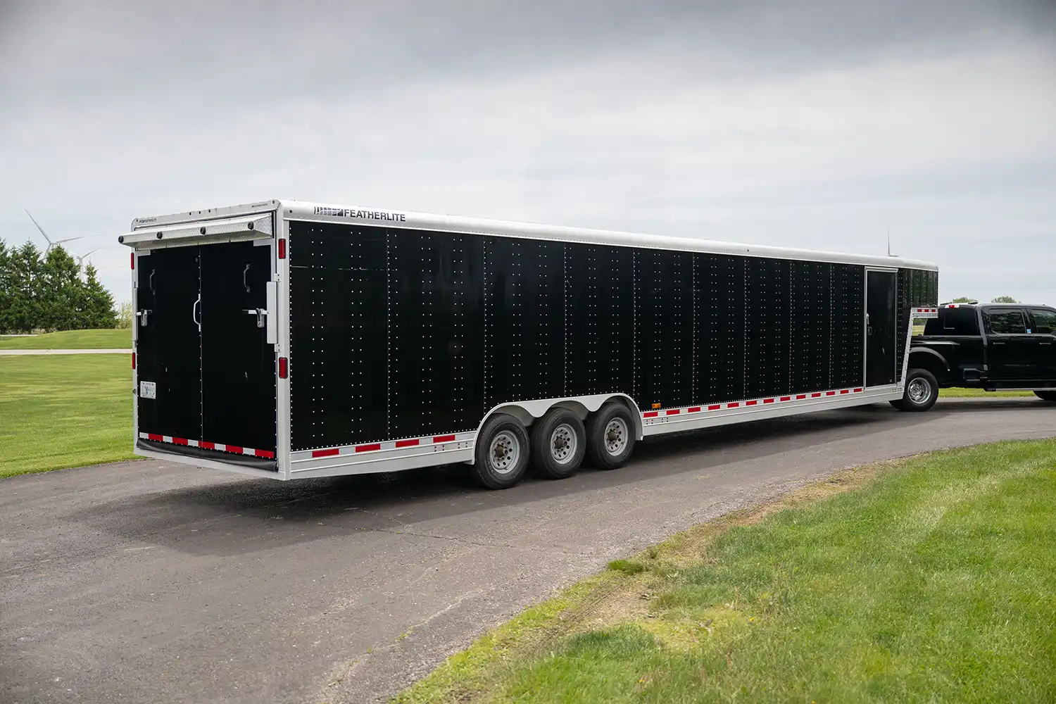 2016 Featherlite 48' Gooseneck Trailer