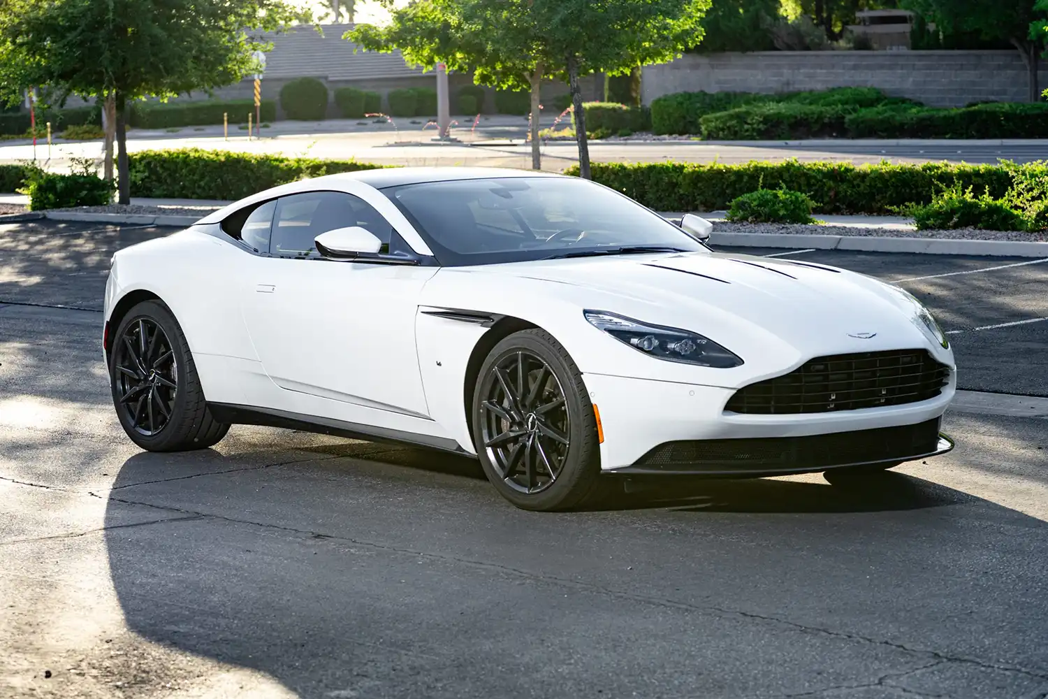 2018 Aston Martin DB11 V12 Coupe