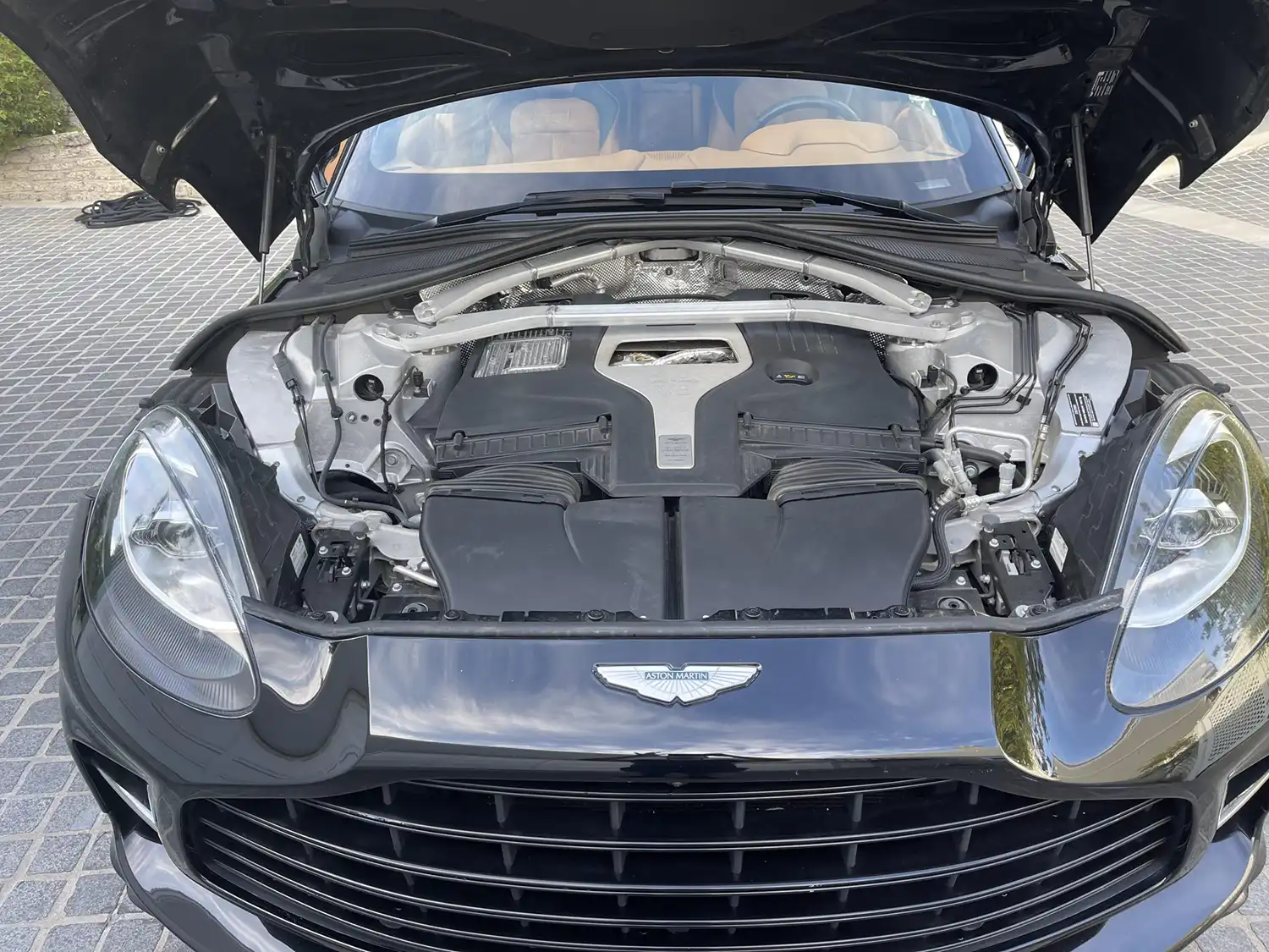 2023 Aston Martin DBX707