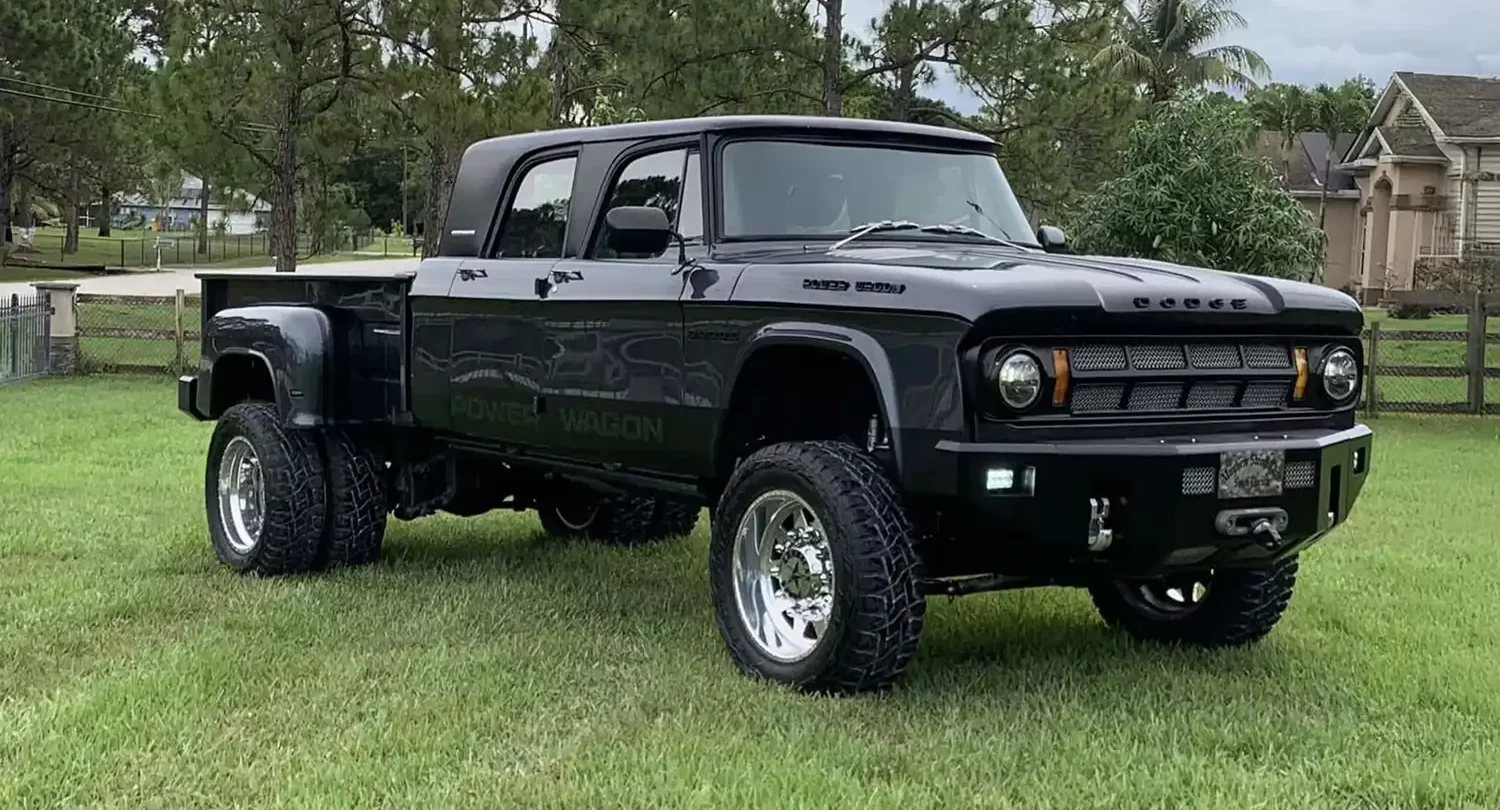 1969 Dodge D200 Power Wagon