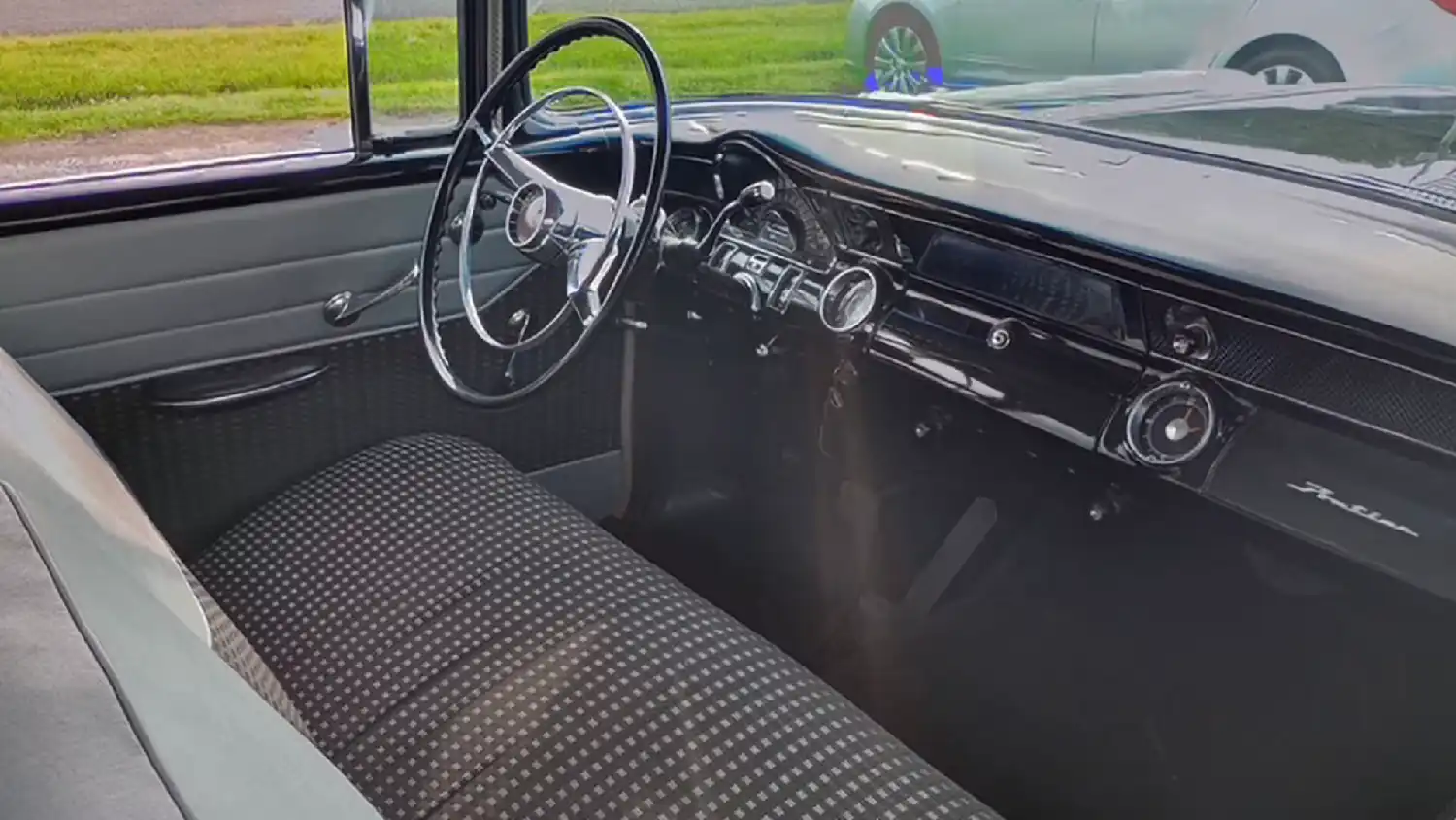 1955 Pontiac Chieftain
