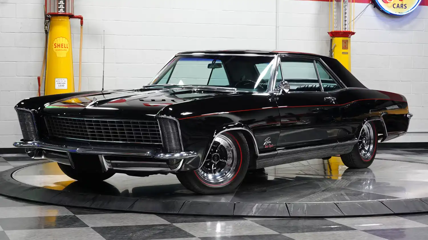 1965 Buick Riviera GS Hardtop: American Power Meets Style