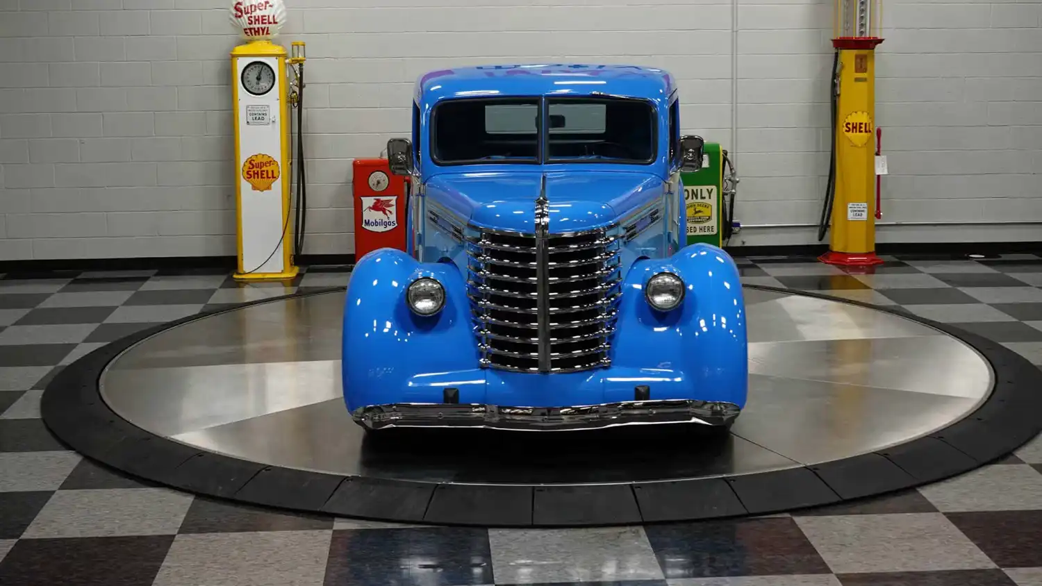 1942 Diamond T Custom Pickup