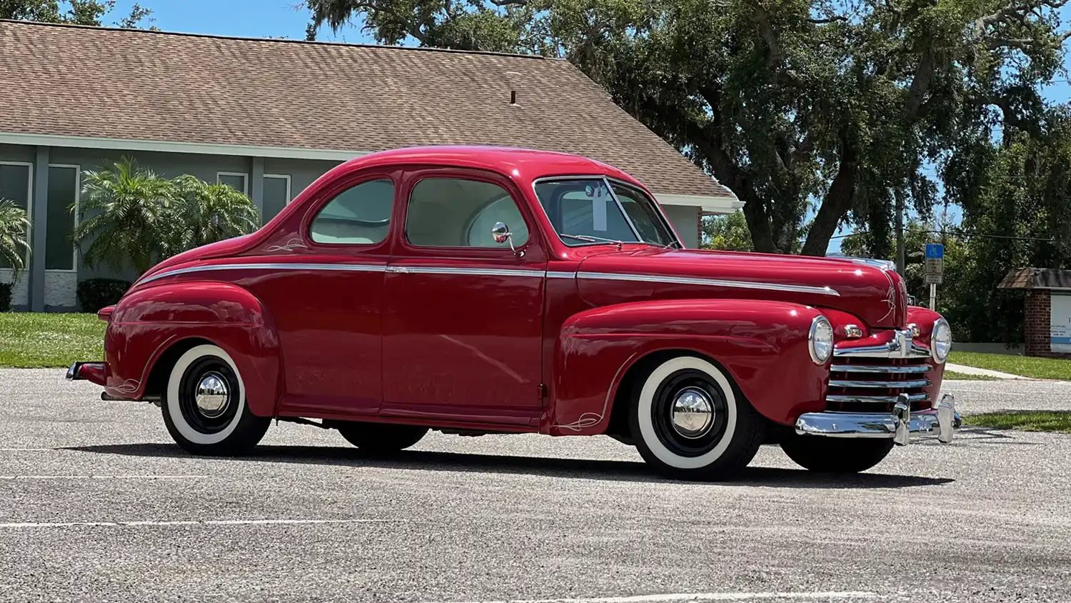 1946 Ford Deluxe Coupe
