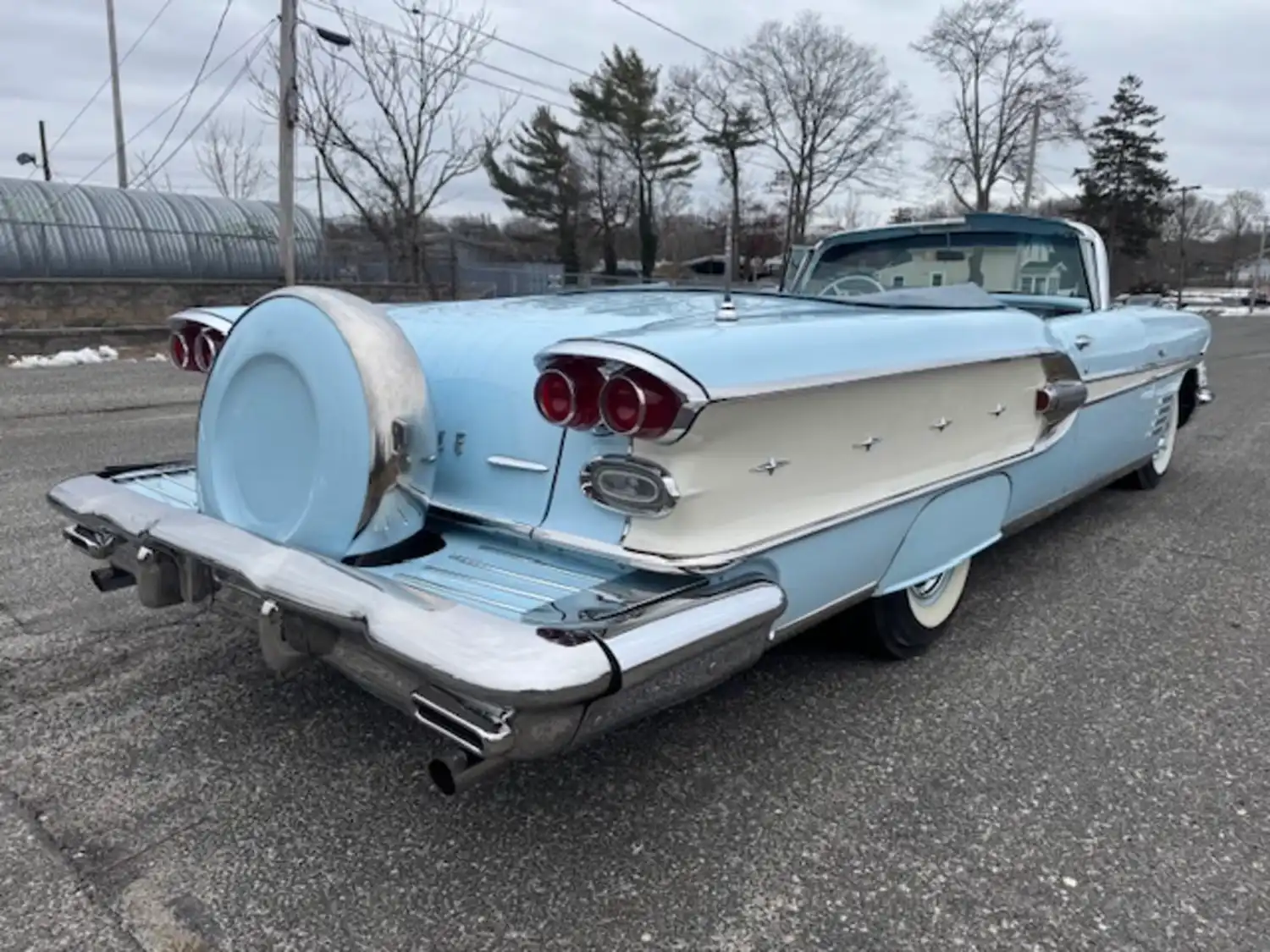 The 1958 Pontiac Bonneville Convertible: A Stunning Blend of Style and Power