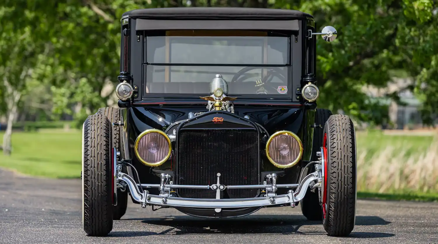 1923 Ford Model T Custom Truck Packs Lincoln V-12 Power