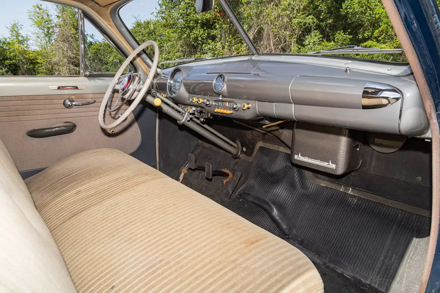 1950 Ford Custom Tudor Sedan