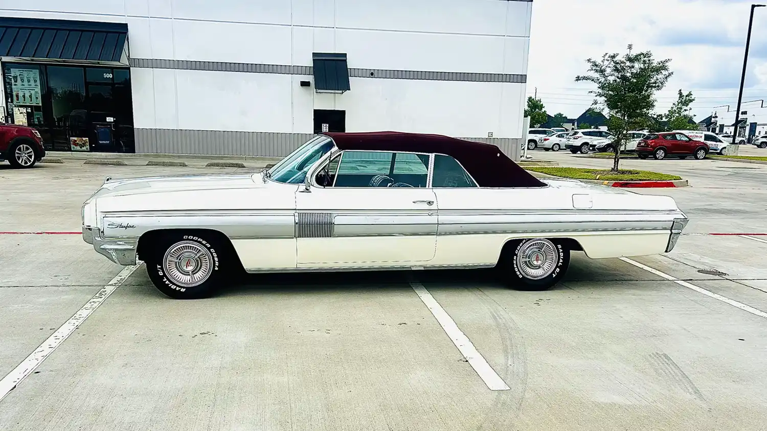 1962 Oldsmobile Starfire Convertible