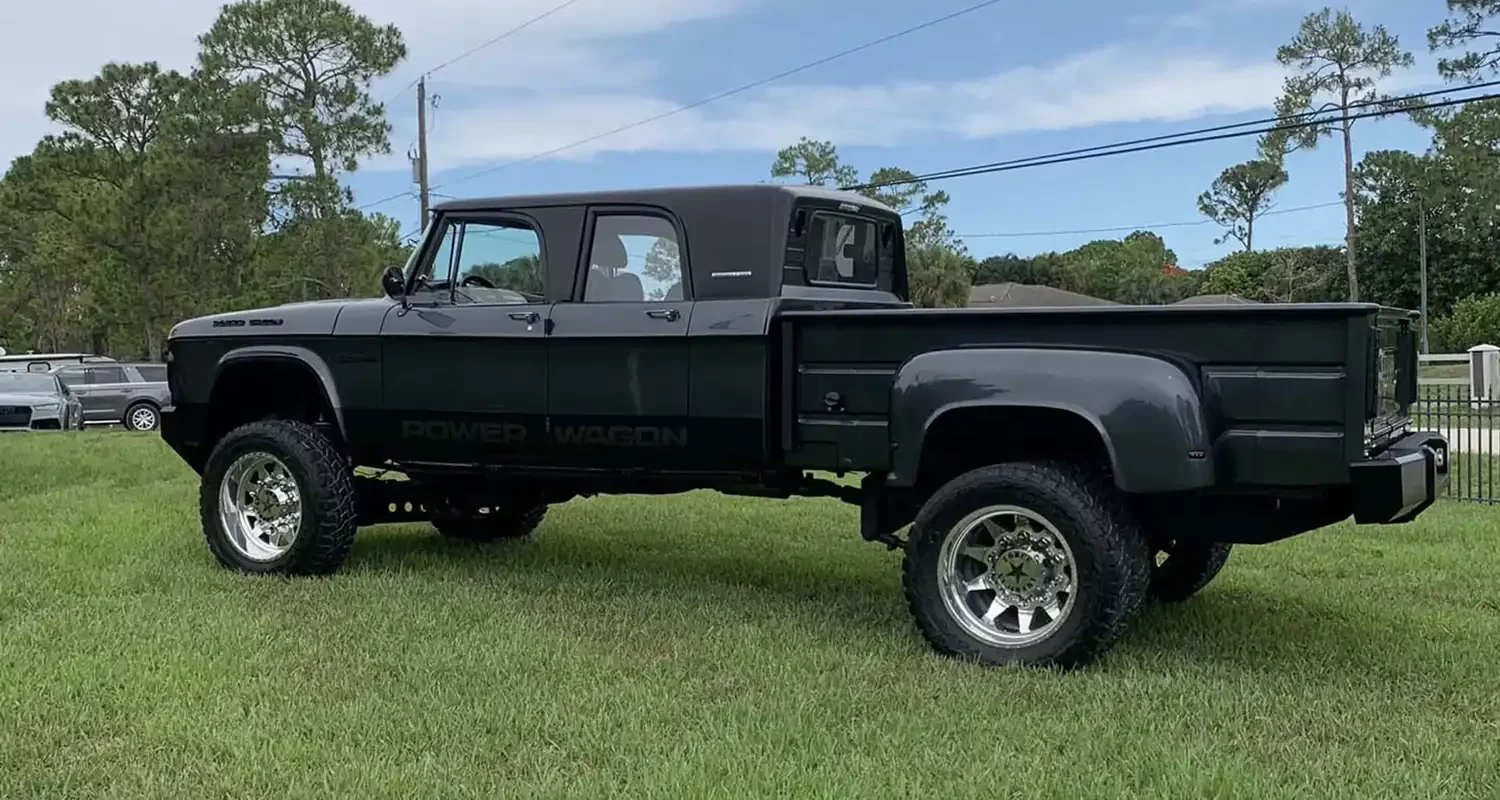 1969 Dodge D200 Power Wagon