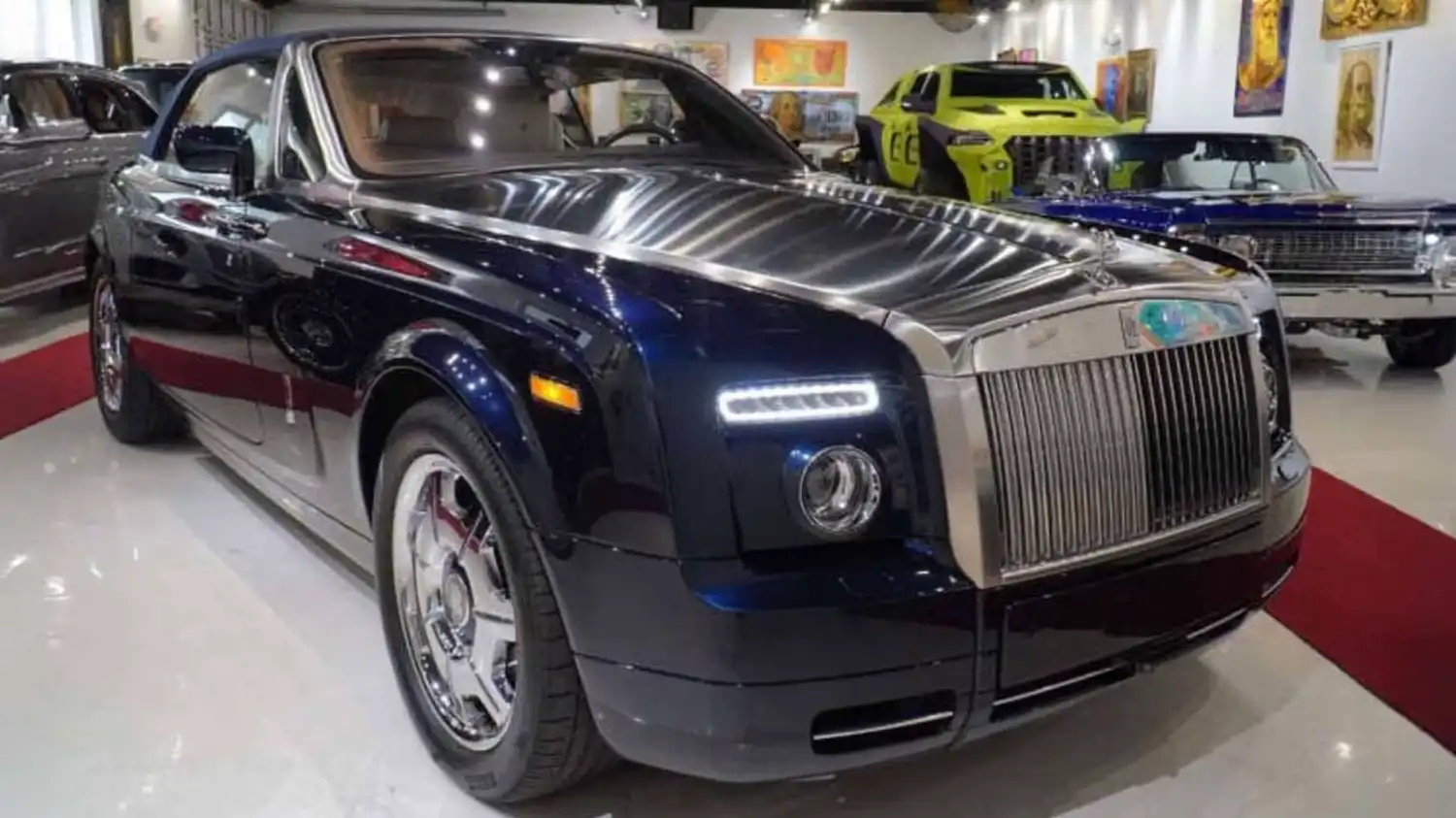 A Grand Statement: 2009 Rolls-Royce Phantom Drophead Coupe