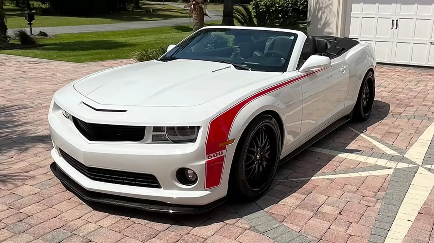 Hennessey-Tuned 2011 Camaro Convertible Is Pure American Muscle Hennessey-Tuned 2011 Camaro Convertible Is Pure American Muscle