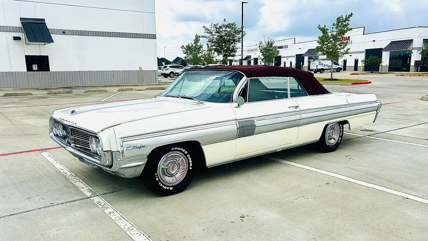 1962 Oldsmobile Starfire Convertible
