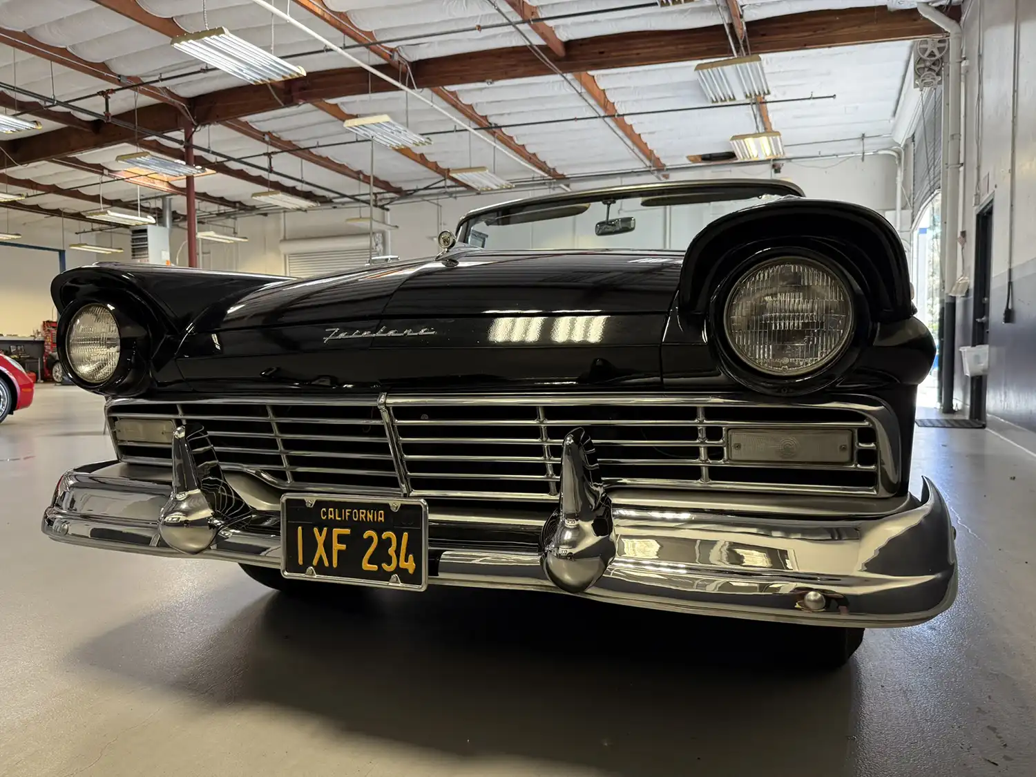 1957 Ford Fairlane 500 Sunliner