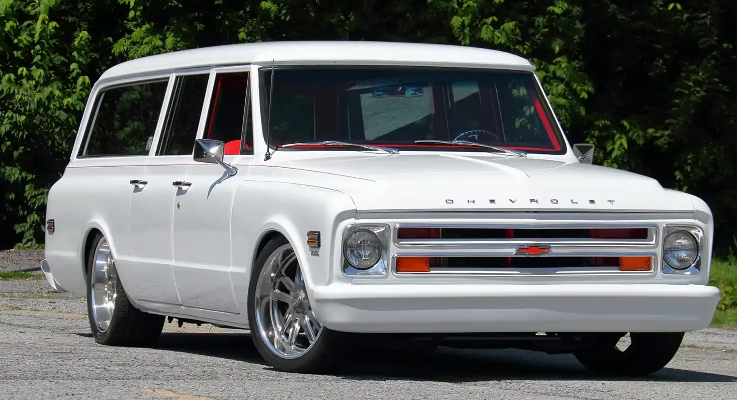 Redefining a Classic: The Enhanced 1968 Chevrolet Suburban Story