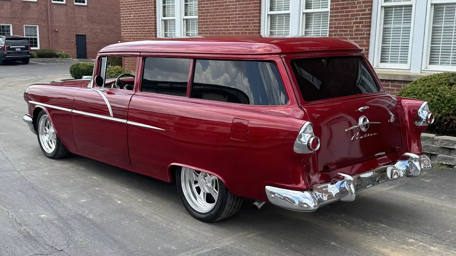 1956 Pontiac Chieftain Wagon