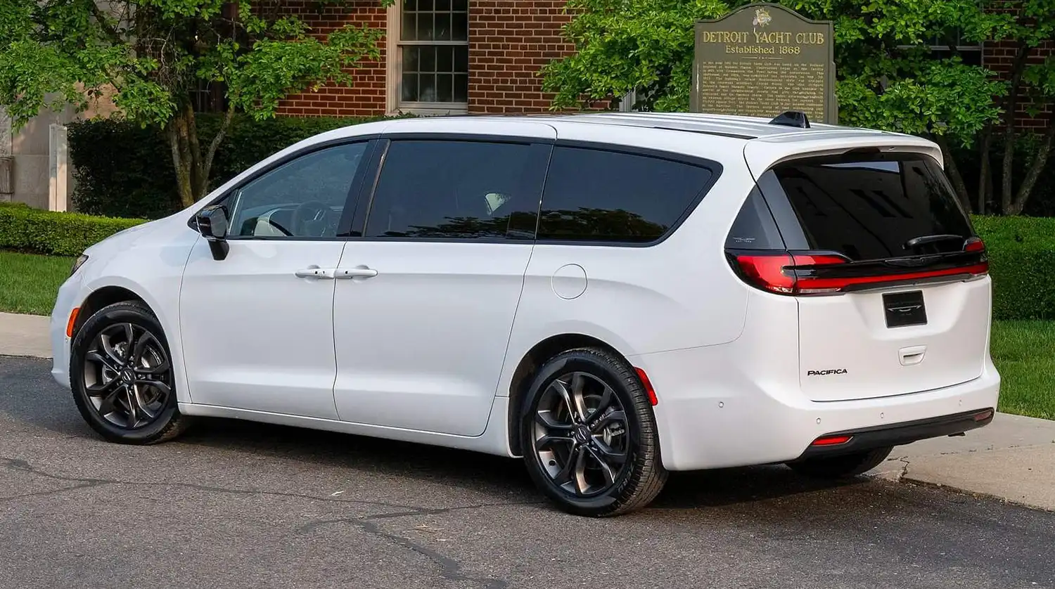 2026 Chrysler Pacifica 100th Anniversary