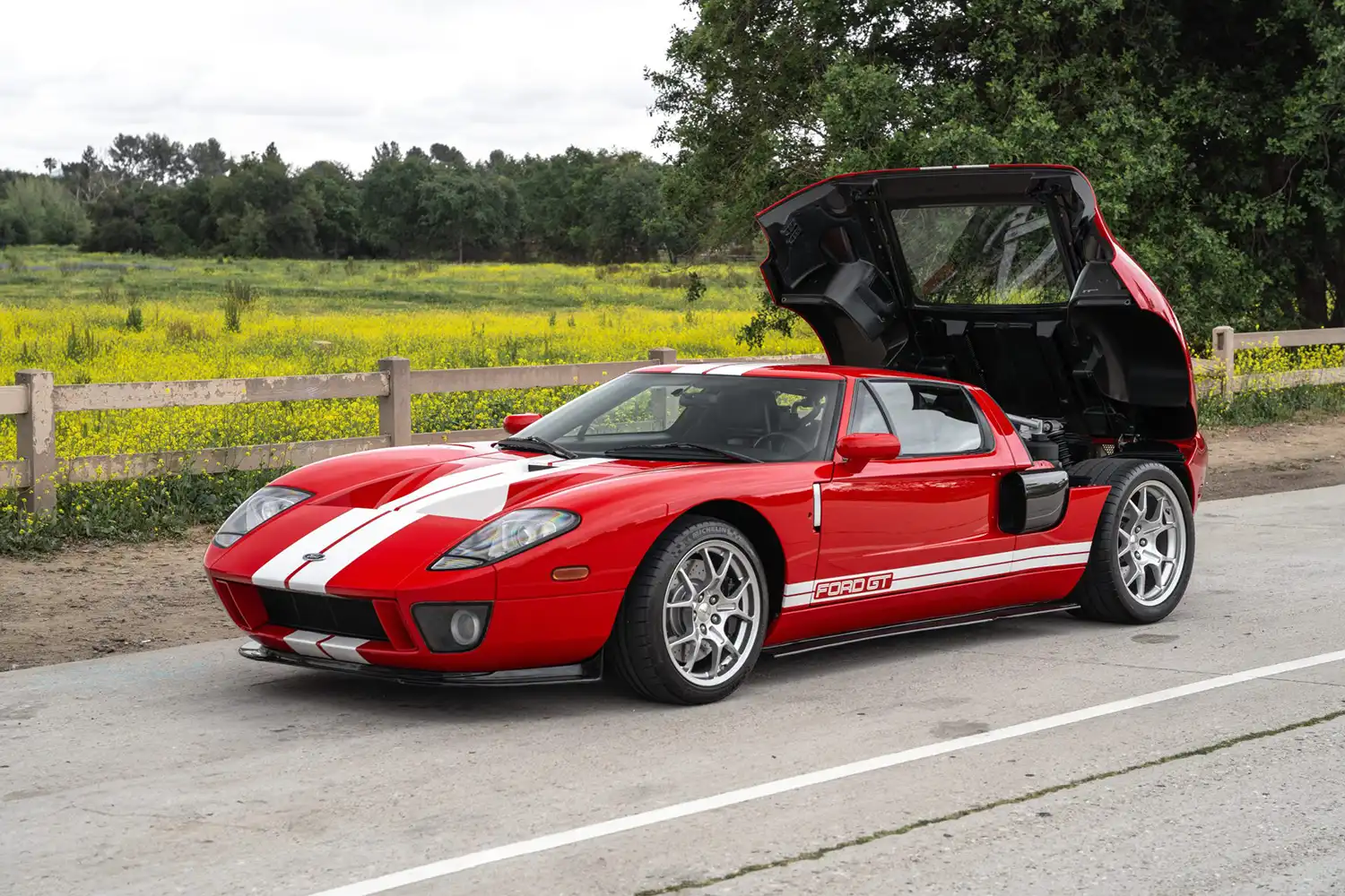 2005 Ford GT Is a Supercharged Tribute to Racing Glory