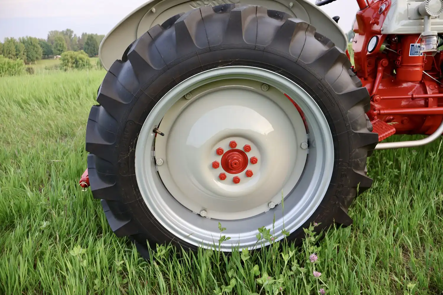 1952 Ford 8N tractor