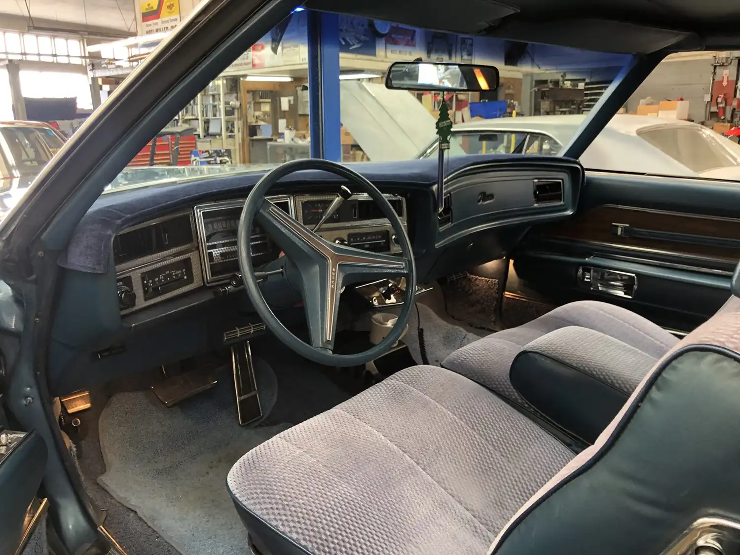 1972 Buick Riviera
